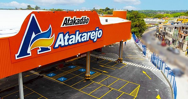 Atakarejo oferece novas oportunidades em 06 funções; Confira aqui!